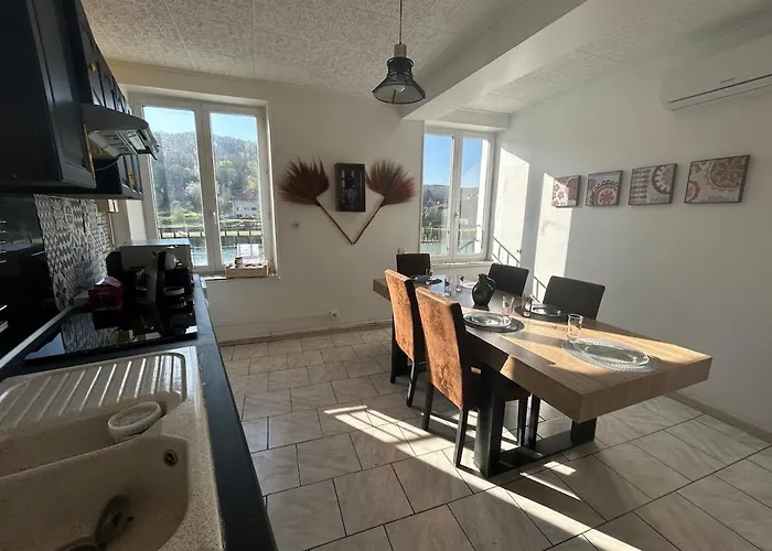 Apartment Joli Renove Vue Sur Meuse Miss Africa *