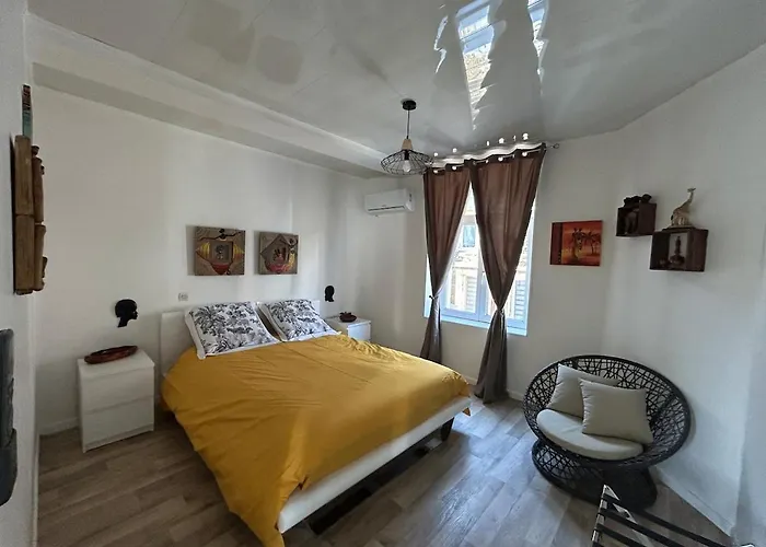 Joli Renove Vue Sur Meuse Miss Africa Apartment